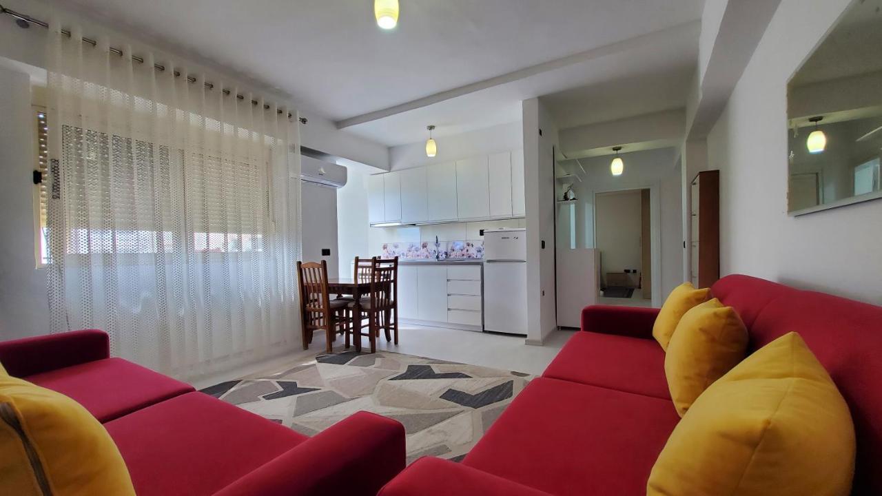 Olsi Appartement Vlorë Buitenkant foto
