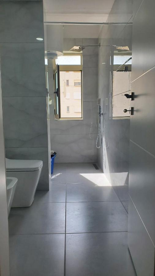 Olsi Appartement Vlorë Buitenkant foto